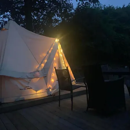 Glamping With Outdoor Wood-fired Hot Tub Οργανωμένο κάμπινγκ