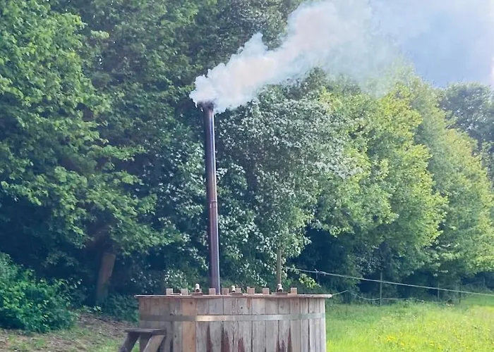 Οργανωμένο κάμπινγκ Glamping With Outdoor Wood-fired Hot Tub Vissenbjerg